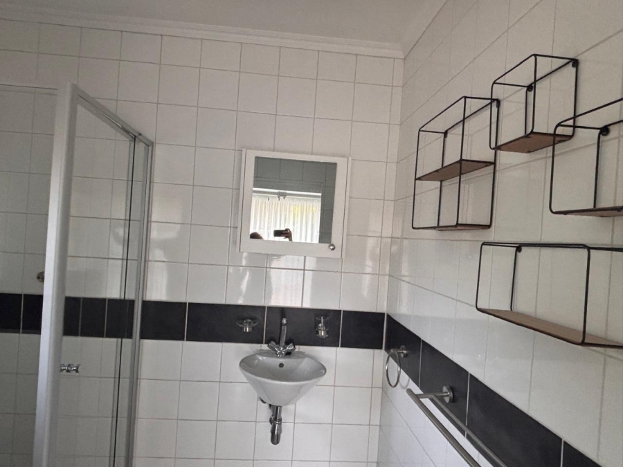 To Let 3 Bedroom Property for Rent in Selborne Eastern Cape